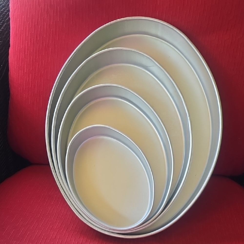 Wilton Silver Round Baking Pan Set